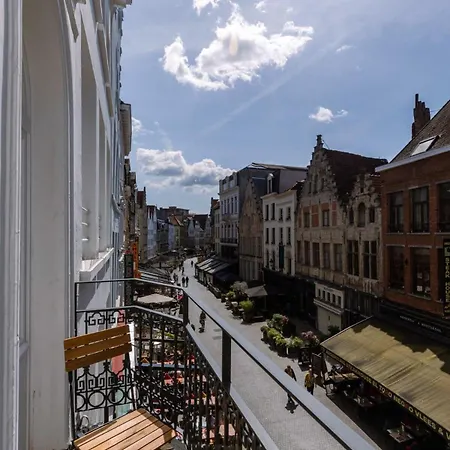 Huswell - Modern In The Centre Of Apartment