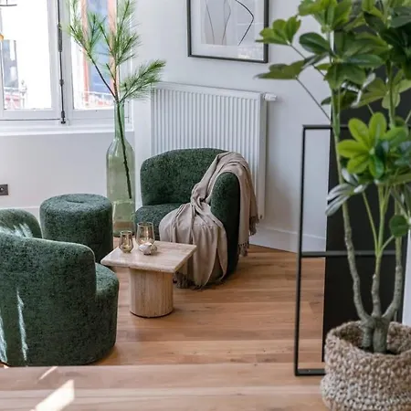 Huswell - Modern In The Centre Of Apartment *