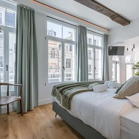 Huswell - Modern In The Centre Of Apartment *